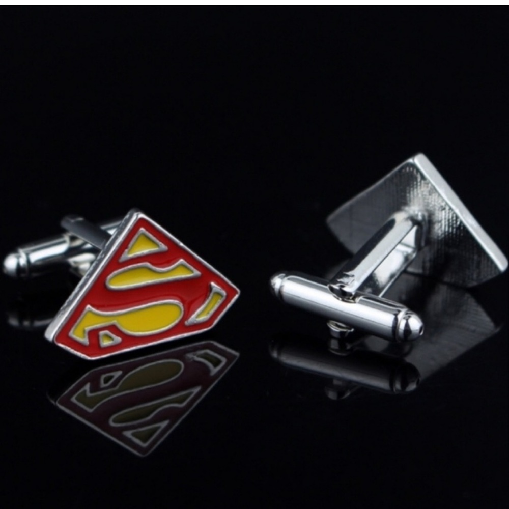 💥 Superman Cufflinks - Picture 2 of 4